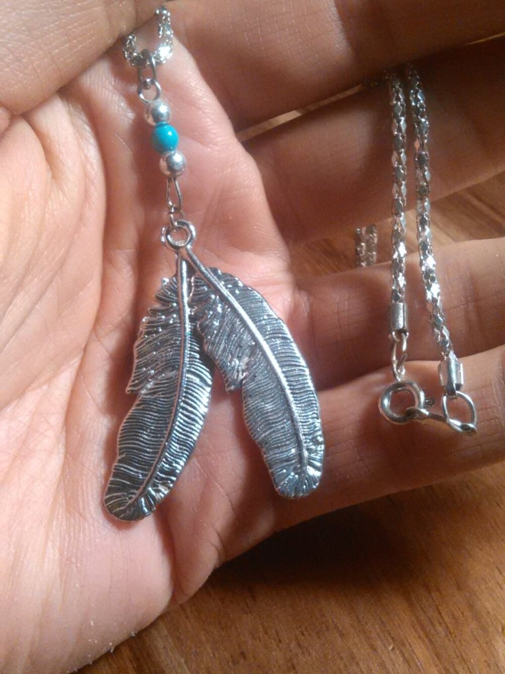 Southwestern Feather Silvertone Pendant Necklace (18 Inch)